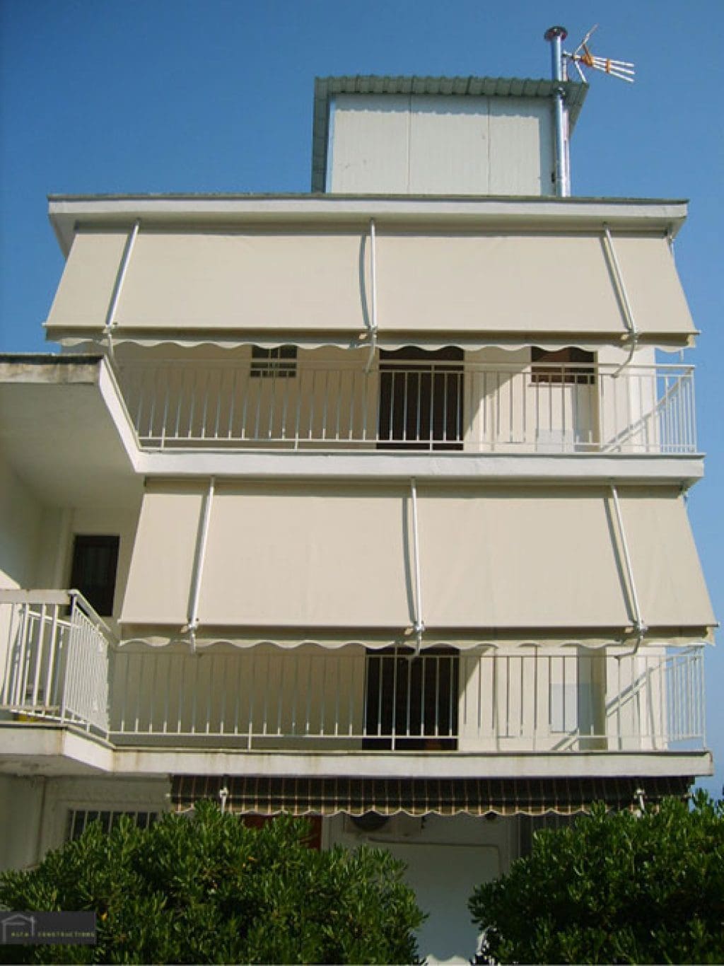 Ολική Ανακαίνιση Μεζονέτας 120 τ.μ. στην Αμφιάλη