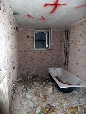 αποξηλώσεις-μπάνιων-ανακαίνιση αποξηλώσεις-μπάνιων-ανακαίνιση