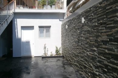 Εξωτερική Ανακαίνιση & Διαμόρφωση Αυλής στο Βοτανικό