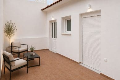Ολική Ανακαίνιση και Κατασκευή Σπιτιού 70 τ.μ. στη Νίκαια