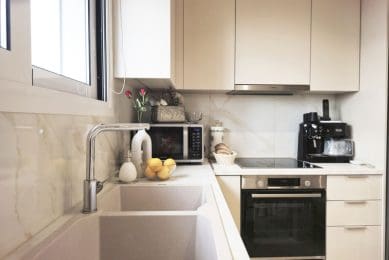 Ανακαίνιση Σπιτιού 80 τ.μ. με Ενεργειακό Τζάκι στην Αθήνα