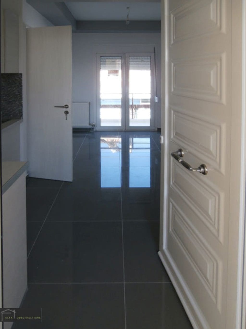 Ανακαίνιση Γκαρσονιέρας 30 τ.μ. στον Άγιο Παντελεήμονα